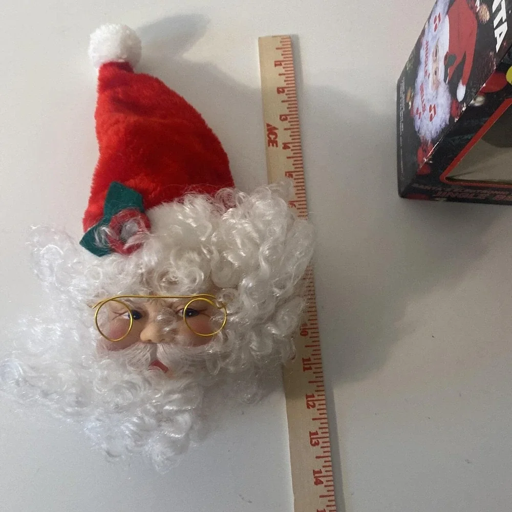 Vintage Christmas Singing Santa Head Light Sensor Jingle Bells Holiday Greetings